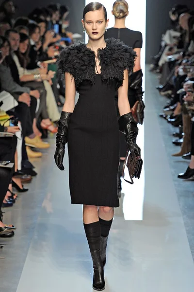 Look 9